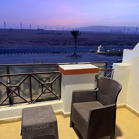 La Sirena Double Room With Mountain View, Families And Couples Only, Extra Of 150 Egyptian Pounds Per Person Per Stay ,To Be Paid To The Resort Ain Sukhna Exterior photo