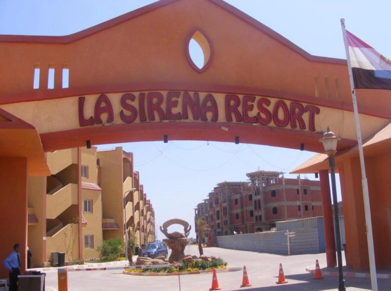 La Sirena Double Room With Mountain View, Families And Couples Only, Extra Of 150 Egyptian Pounds Per Person Per Stay ,To Be Paid To The Resort Ain Sukhna Exterior photo