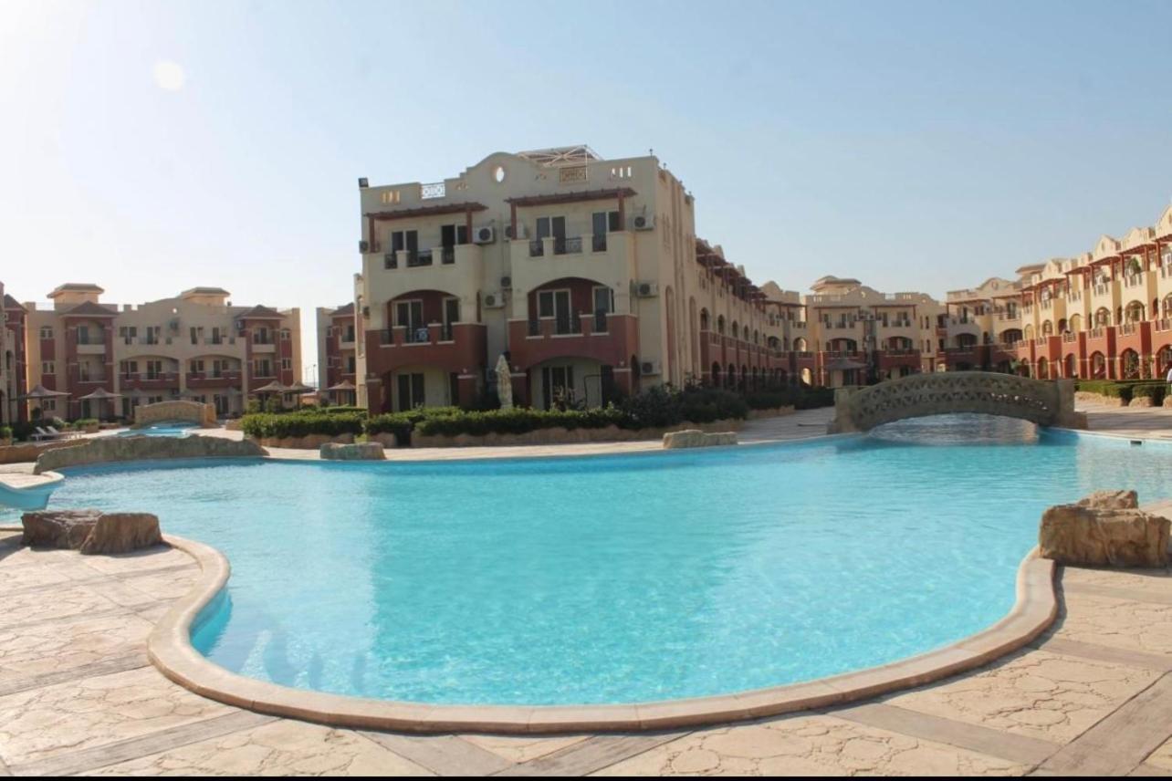 La Sirena Double Room With Mountain View, Families And Couples Only, Extra Of 150 Egyptian Pounds Per Person Per Stay ,To Be Paid To The Resort Ain Sukhna Exterior photo