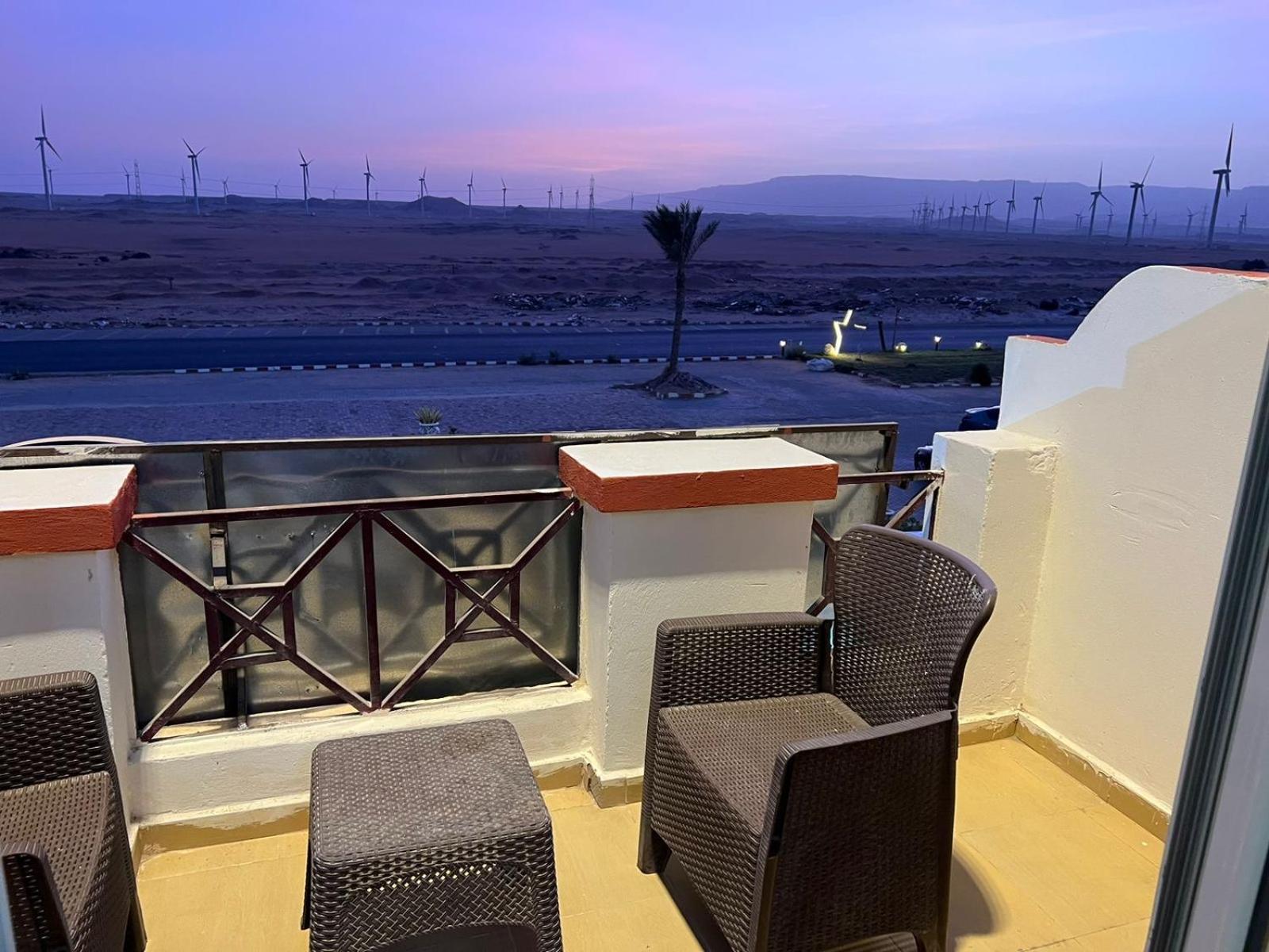 La Sirena Double Room With Mountain View, Families And Couples Only, Extra Of 150 Egyptian Pounds Per Person Per Stay ,To Be Paid To The Resort Ain Sukhna Exterior photo